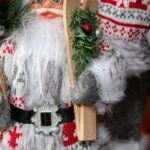 30cm/45cm/60cm White Plaid Skateboard Santa Claus Doll - Image 3
