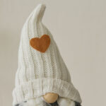 23cm Mini Faceless Doll Home Decor - Image 4