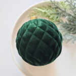8cm Green S Shape Hollow Flocking Christmas Ball Ornament Collection - 图片 4