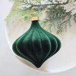 8cm Green S Shape Hollow Flocking Christmas Ball Ornament Collection - 图片 5