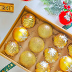 6cm/8cm Gold Four-Leaf Flower Paiting Christmas Ball Ornament Collection - Image 2