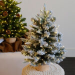 DIY Mini Desktop Christmas Tree for Christmas - Image 3