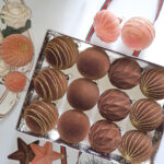 6cm Brown S-Shape Hollow& paiting Flocking Christmas Ball Ornament - Image 2