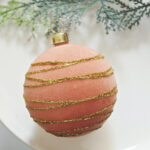 6cm Rose-gold S-Shape Hollow& paiting Flocking Christmas Ball Ornament - Image 3